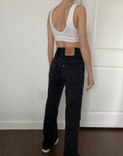 Load image into Gallery viewer, Vintage Levis Jeans