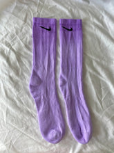 Load image into Gallery viewer, Custom Purple Ombre Nike Socks